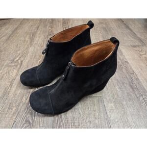 Kenneth Cole Gentle Souls Ridgual Boot Size 10M Black Suede Wedge Bootie